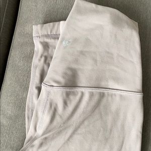 Lululemon Aligns 25” light Gray